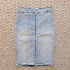 Demin pencil skirt size 2 aritzia
